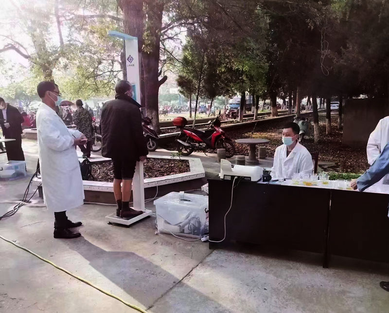 身高體重測量現場